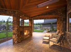 Outdoor Fireplaces/Firepits