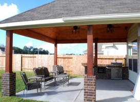 Outdoor Kitchen