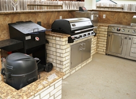 Outdoor Kitchen