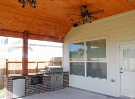 Outdoor Kitchen